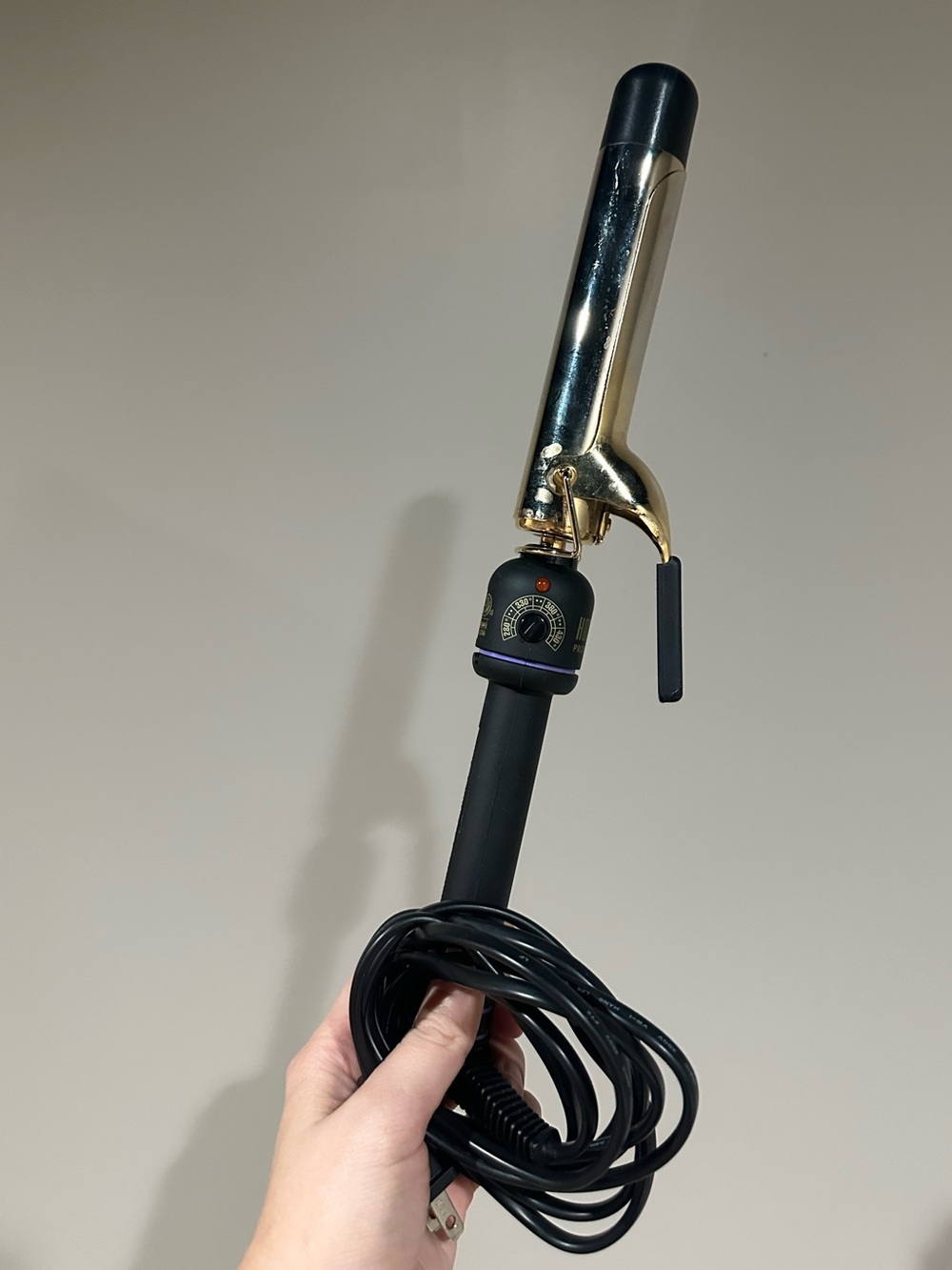 Gold and Black Curling Iron - Hair Styling Tool 1 1/4-inch 24K gold-plated